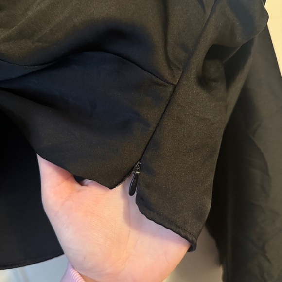 Zara Black Satin Twist-Front Crop Top - Picture 5 of 10